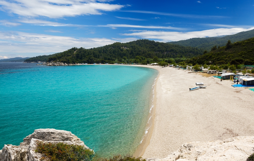 Παραλία Αρμενιστής πηγή visithalkidiki.gr