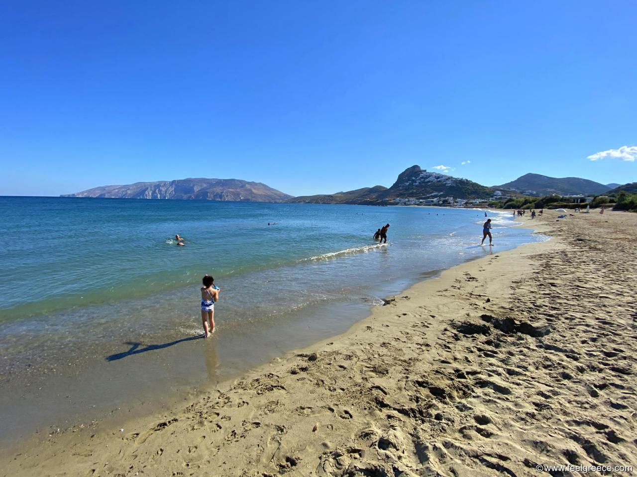 Υπέροχη παραλία στη Σκύρο