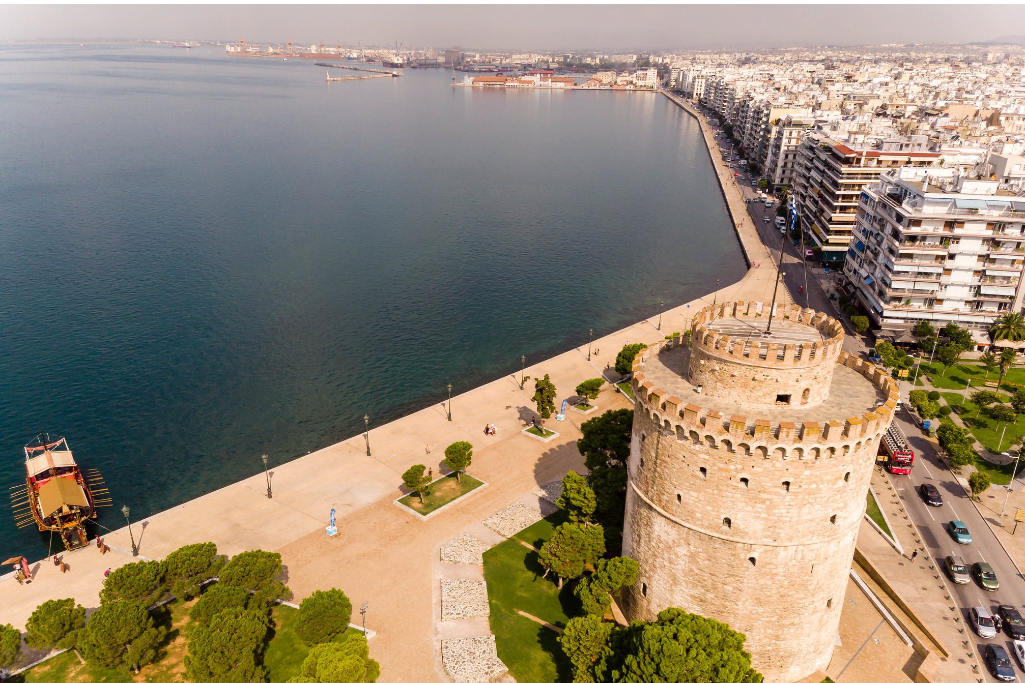 Ο Λευκός Πύργος και η παραλία της Θεσσαλονίκης