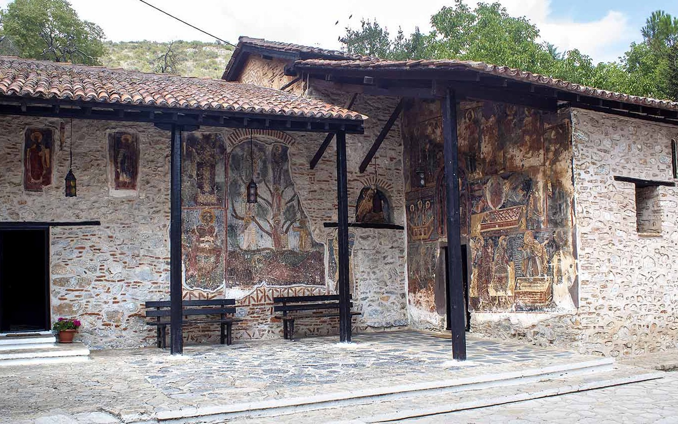 Εξωτερικές αγιογραφίες στο Μοναστήρι Παναγίας Μαυριώτισσας Καστοριά