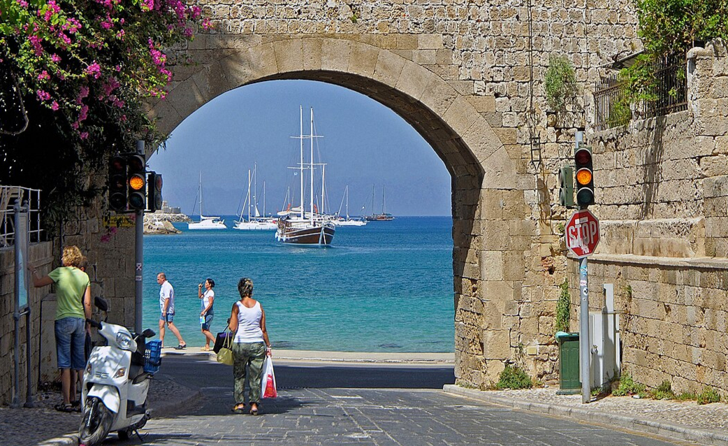 Η Πύλη της Αγίας Αικατερίνης στην Παλιά πόλη της Ρόδου