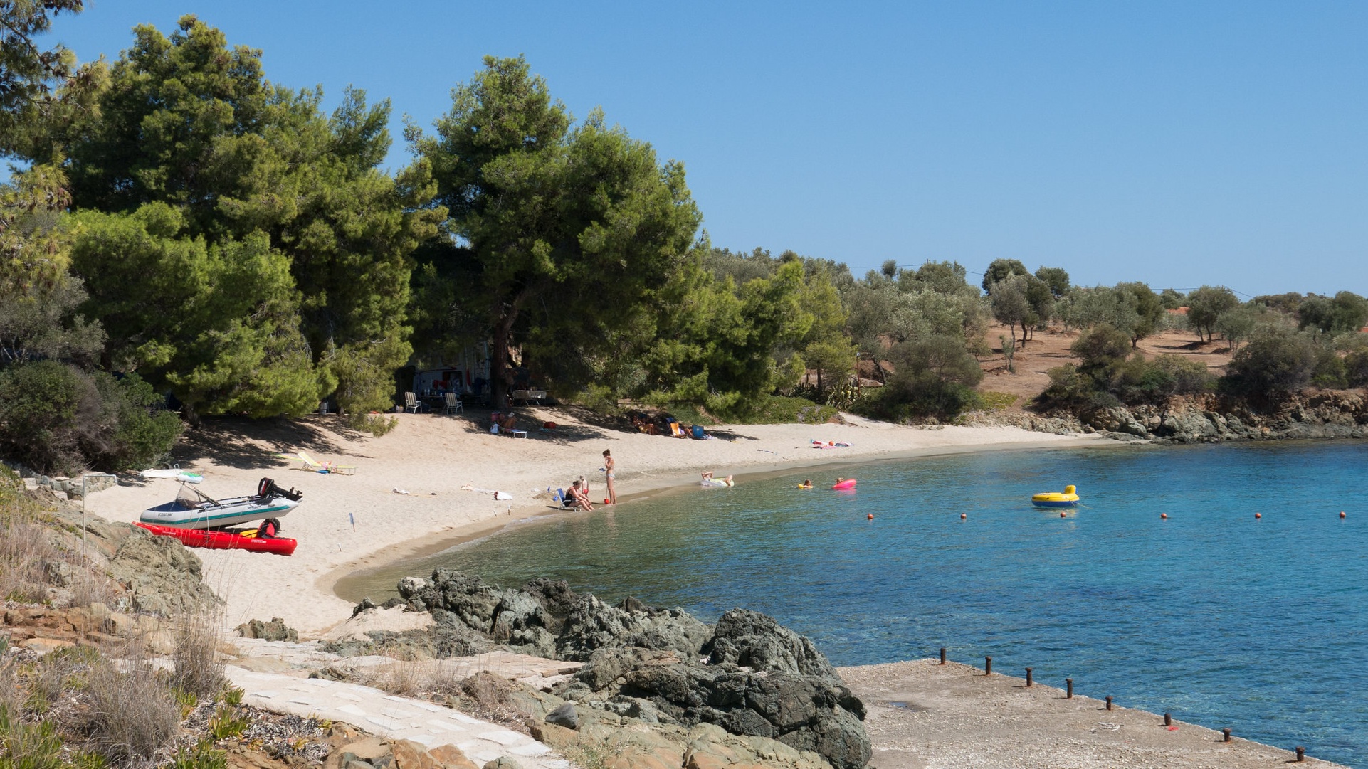  Χαλκιδικη παραλιες προορισμός που συνδυάζει βουνό και θάλασσα
