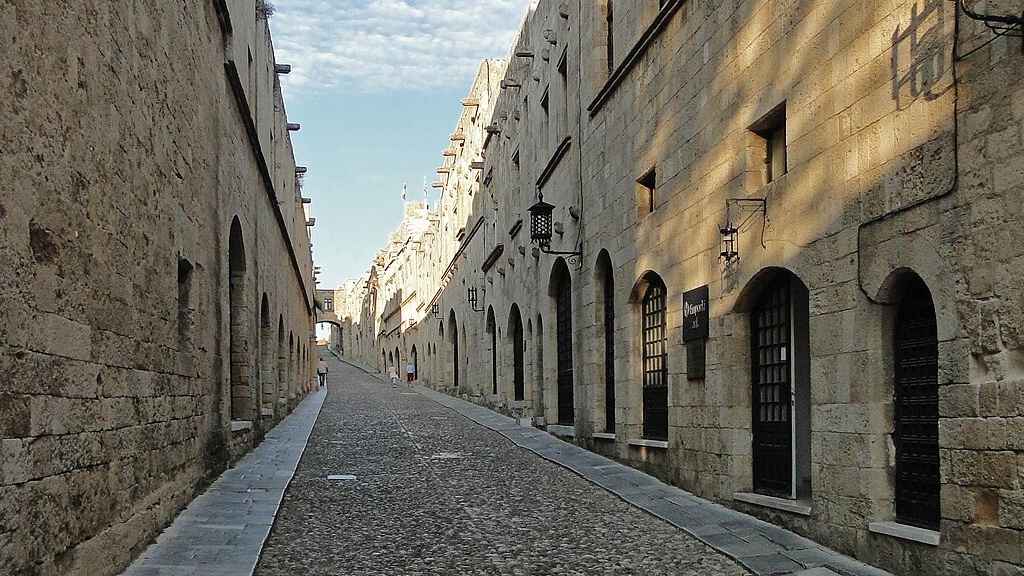 Η οδός των ιπποτών στη μεσαιωνική πόλη της Ρόδου