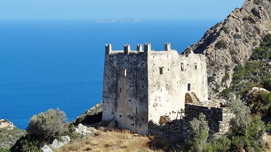 Ο Πύργος Αγιάς στο βόρειο τμήμα της Νάξου