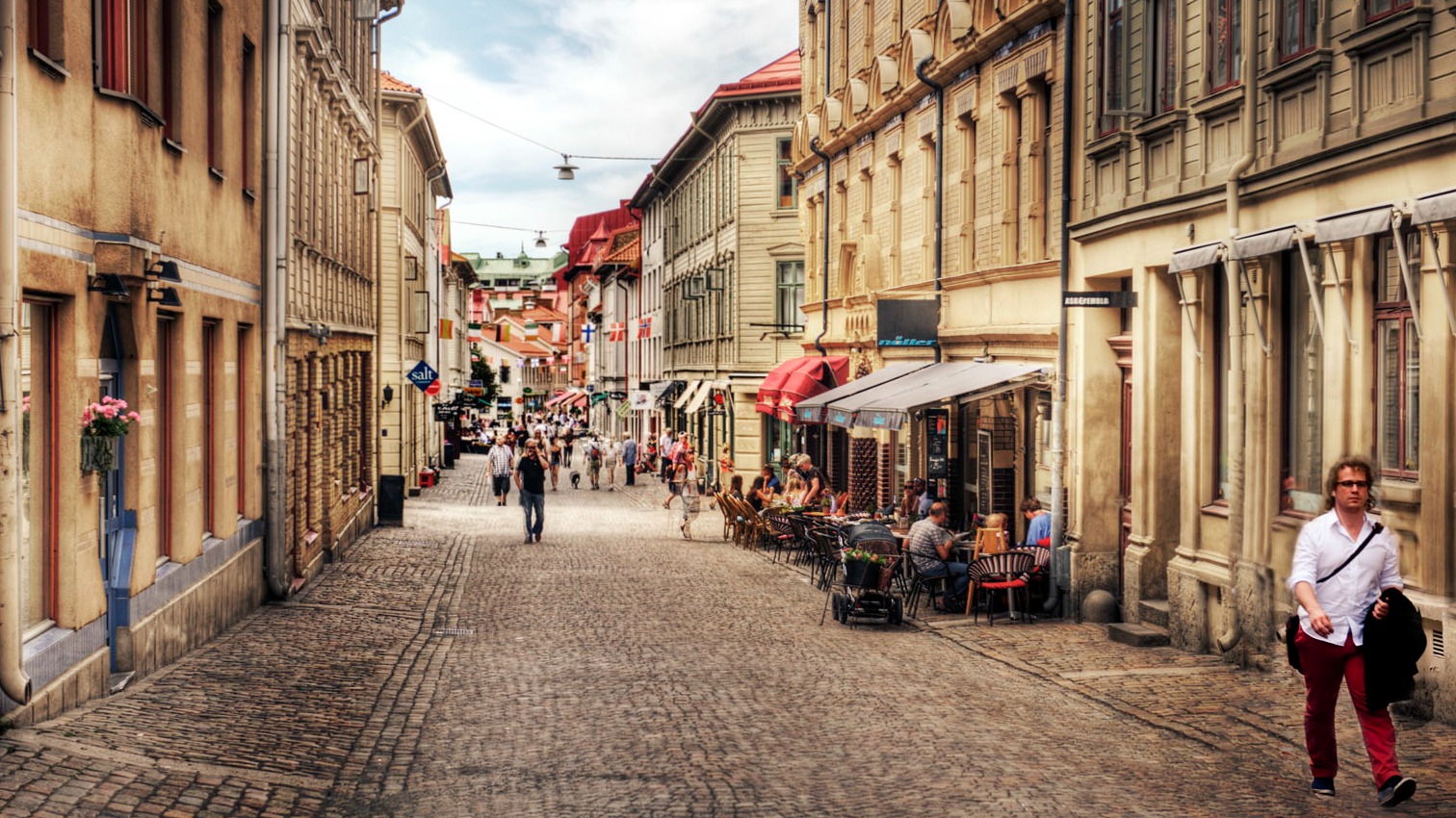 Γραφικό δρομάκι στη συνοικία Χάγκα στο Γκέτεμποργκ 