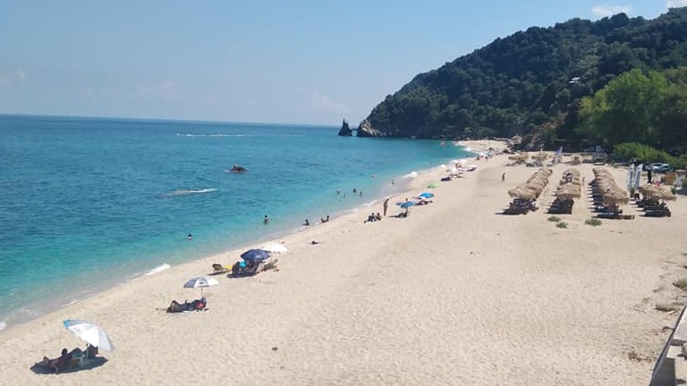 Παραλία Άγιοι Σαράντα πηλιο παραλιες