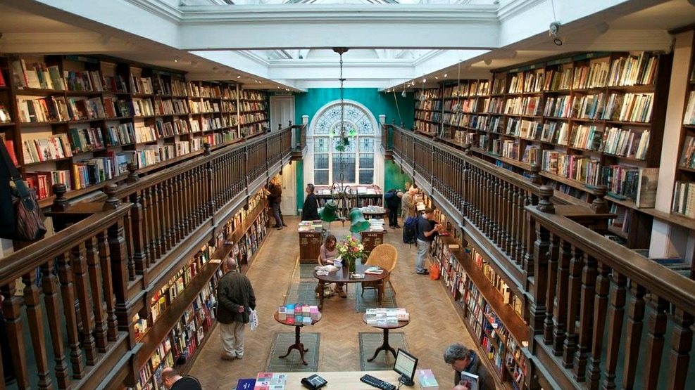 Το βιβλιοπωλείο Daunt Books στη Λεωφόρο Marylebone στο Λονδίνο