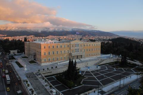 αξιοθεατα αθηνα Ελληνική Βουλή πανοραμική φωτογραφία από το ξενοδοχείο Μεγάλη Βρετάννια