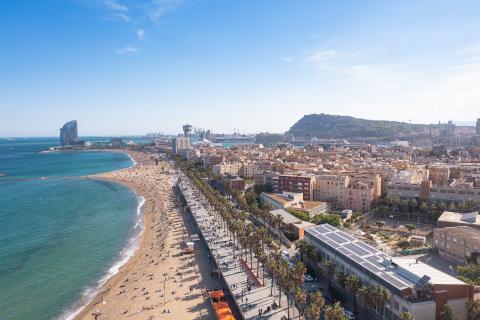 αεροφωτογραφία της παραλίας Barceloneta στη βαρκελωνη