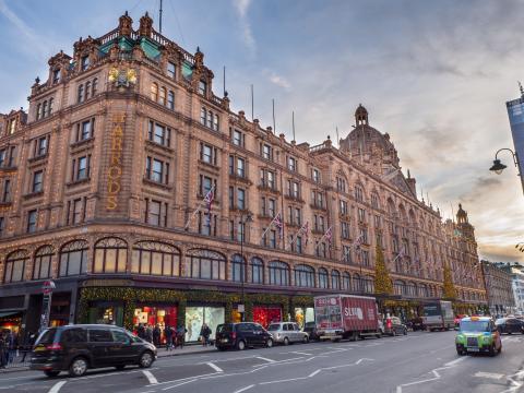 λονδινο ψωνια πολυκαταστημα Harrods λονδινο αξιοθεατα