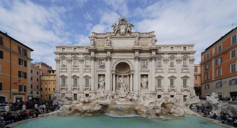 fontana di trevi (φοντανα ντι τρεβι) το ξακουστό συντριβάνι της Ρώμης