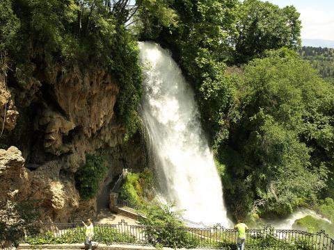 Έδεσσα αξιοθεατα ο μεγάλος καταρράκτης Κάρανος