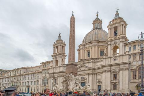 Η εκκλησία της Αγίας Αγνής στην πλατεία navona της Ρώμης στην Ιταλία