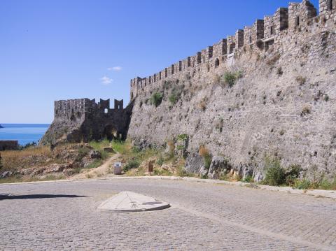 Τμήμα των τειχών του κάστρου στην Ακροναυπλία