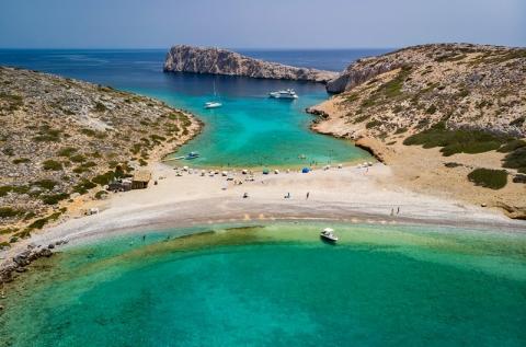 Συγκλονιστική αεροφωτογραφία της παραλίας Κούνουπες στο ομώνυμο νησάκι αστυπαλαια παραλιεσ