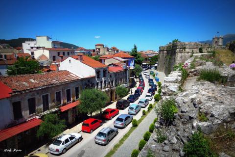 Το Κάστρο των Ιωαννίνων και σπίτια της πόλης γιαννενα αξιοθεατα