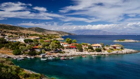 Η χερσόνησος και ο οικισμός Μικρό νησί στο βορειοανατολικό τμήμα της ζάκυνθοσ παραλίεσ 