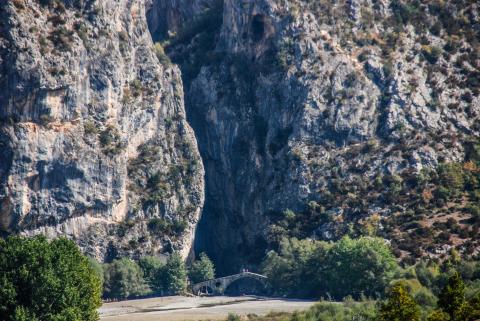 Το φαράγγι της Πορτίτσας και η ομώνυμη γέγυρα στη Βαλια Κάντα, Εθνικός Δρυμός Πίνδου