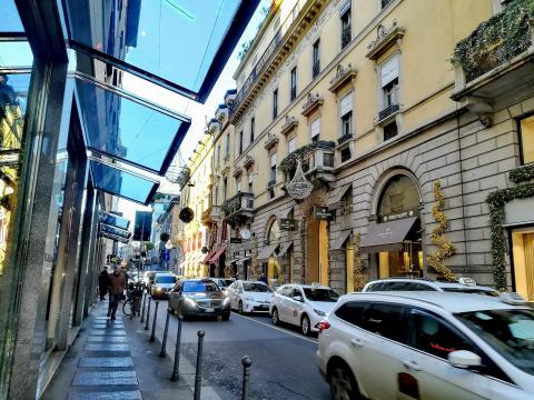 Η οδός Via Monte Napoleone στο Μιλάνο ψηφίστηκε ο πιο ακριβός δρόμος στον κόσμο το 2024
