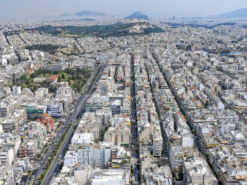 Αεροφωτογραφία με ένα τμήμα του αστικού ιστού της Αθήνας