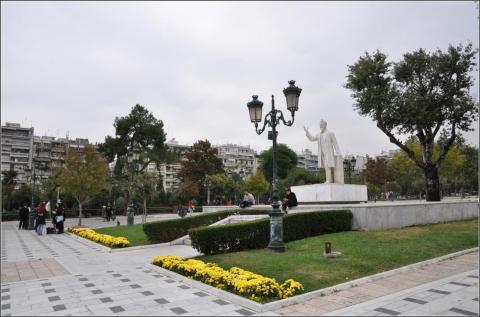 Το Άγαλμα του Ελευθερίου Βενιζέλου στην Πλατεία Δικαστηρίων στη Θεσσαλονικη