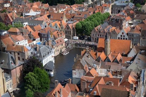 Ένα τμήμα του ιστορικού κέντρου της Μπριζ αξιοθέατα