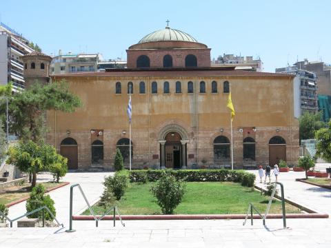 Η πρόσοψη της Αγίας Σοφίας στη Θεσσαλονίκη