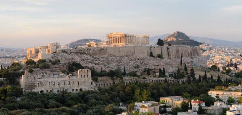 Ο ιερός βράχος της Αθήνας με τον Παρθενώνα και το Ηρώδειο