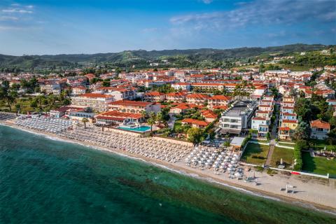 Οικισμός Χανιώτης Χαλκιδική με τη μεγάλη παραλία