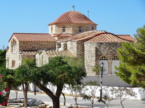 Παναγία Εκατονταπυλιανή Πάρος, η όψη της Εκκλησίας από την πλευρά του ιερού
