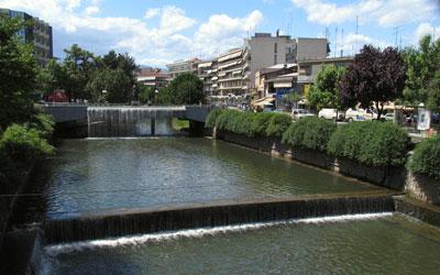 Τρίκαλα - Ληθαίος ποταμός που ρέει μέσα από την πόλη των Τρικάλων